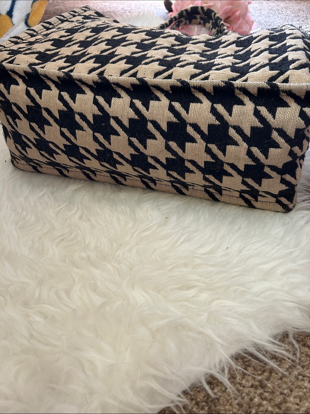 H&M • Houndstooth Tote Bag - Black & Tan Checkered Houndstooth • Pre-owned :) - Picture 7 of 14